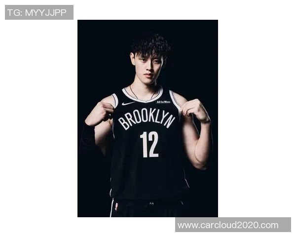 曾凡博：从青涩新星到篮球场上的闪耀之星的成长之路