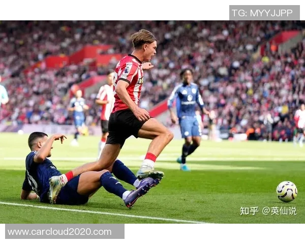 英超球队曼联主场惨遭绝杀，客场与南安普顿遗憾失利